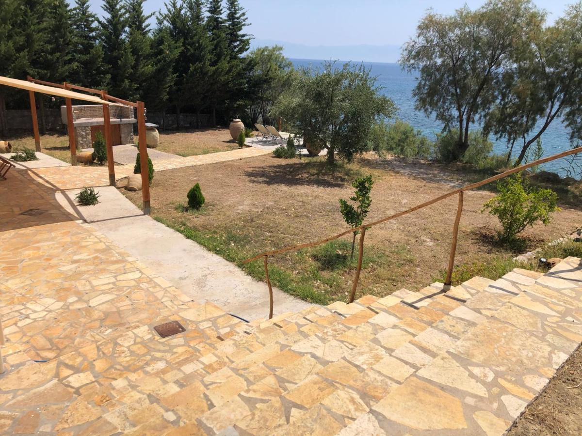 Seafront Studio With Direct Beach Access Koróni Екстериор снимка