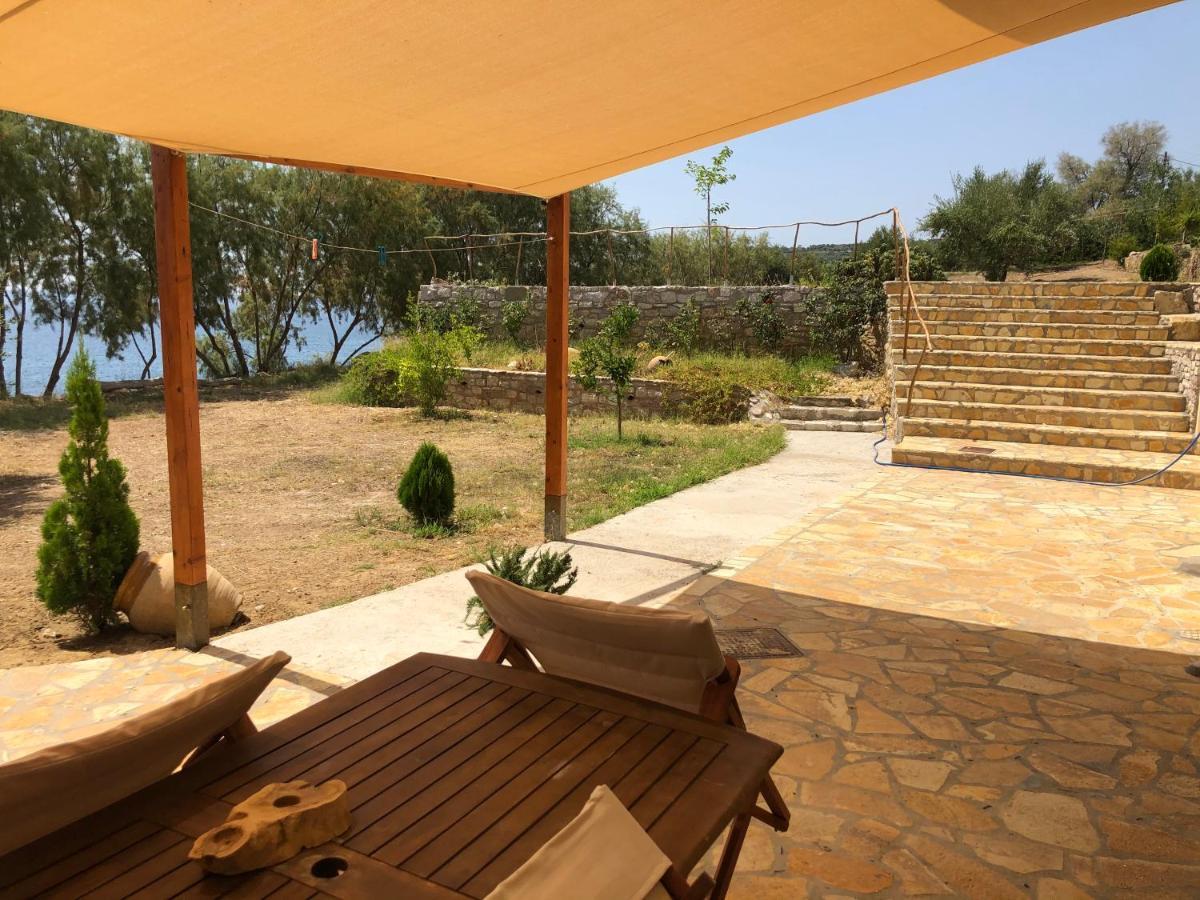 Seafront Studio With Direct Beach Access Koróni Екстериор снимка