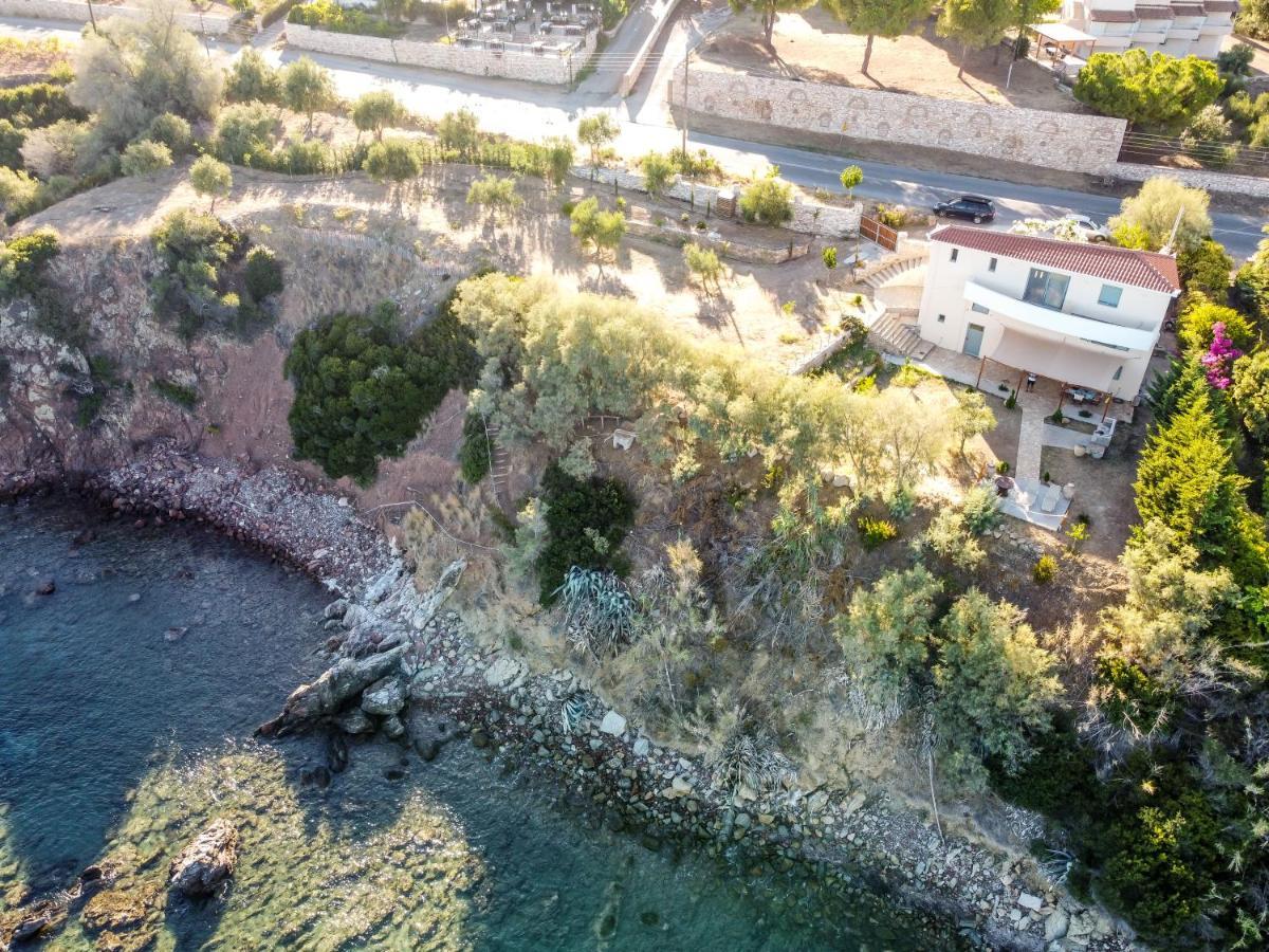 Seafront Studio With Direct Beach Access Koróni Екстериор снимка