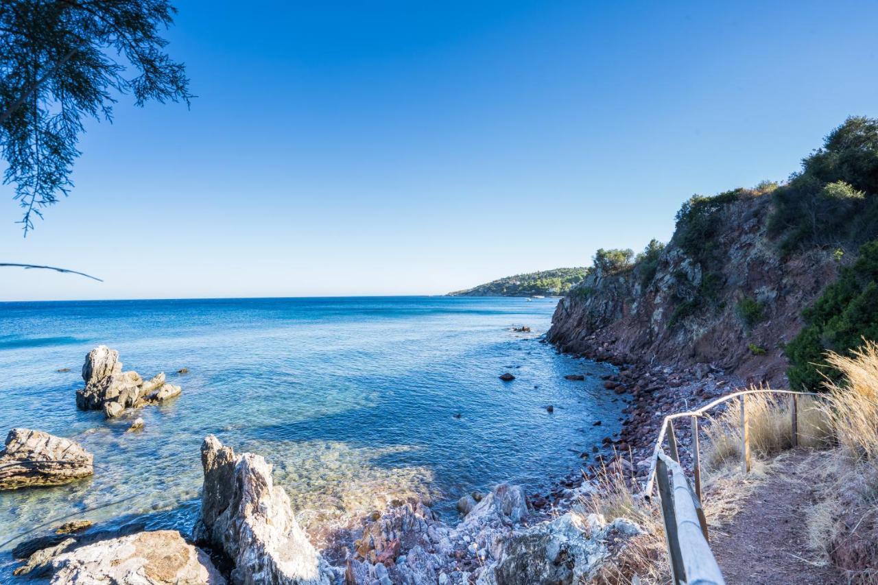 Seafront Studio With Direct Beach Access Koróni Екстериор снимка