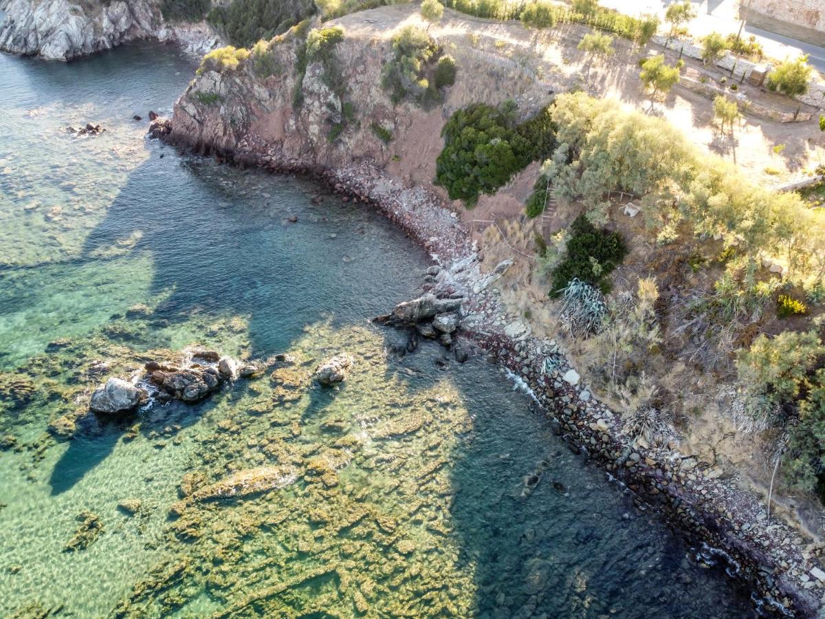 Seafront Studio With Direct Beach Access Koróni Екстериор снимка